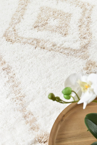 Cobi Beige White Rug 8745A