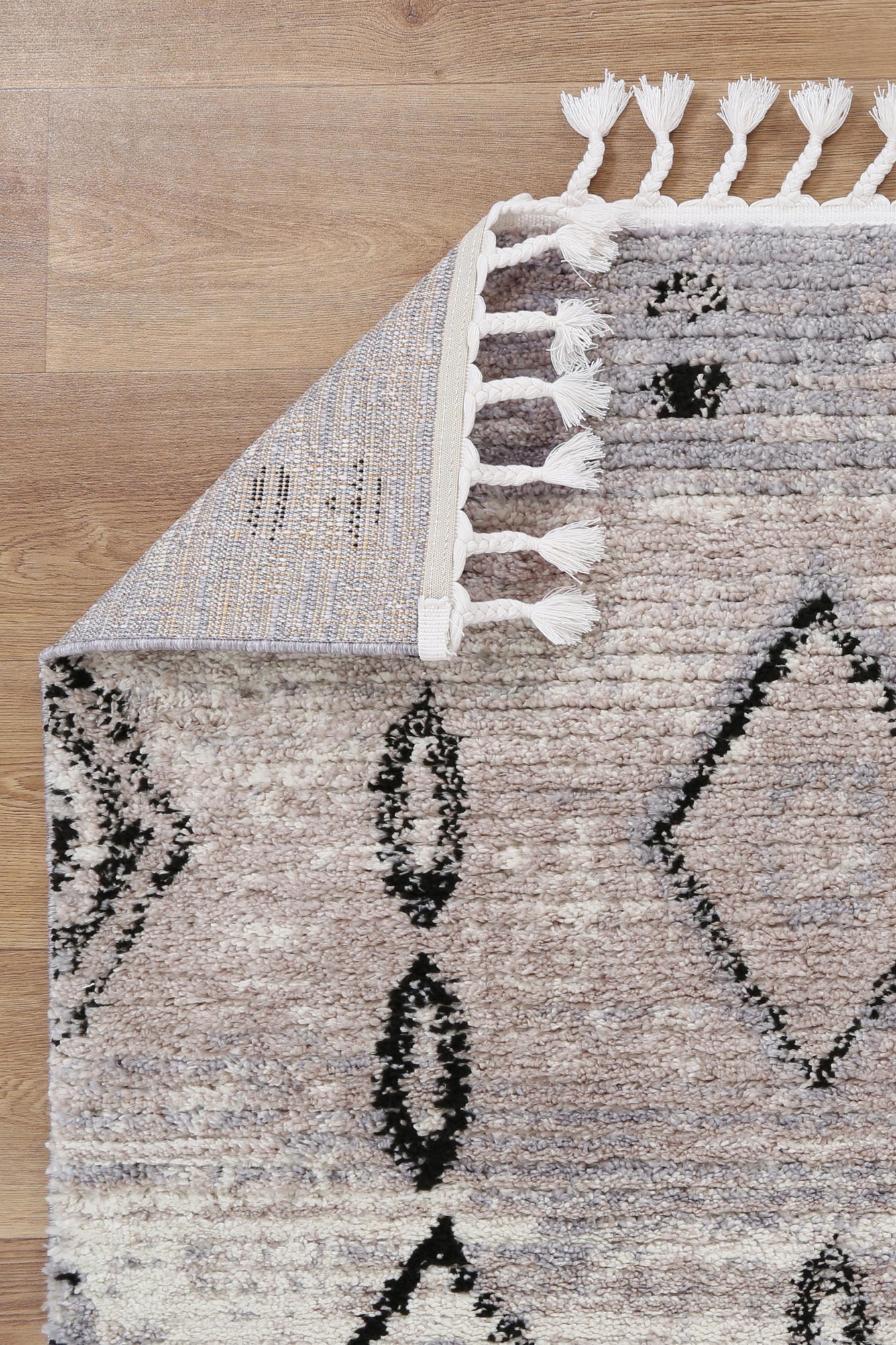 Moda Tribal Diamond Ash Rug (Morocco)