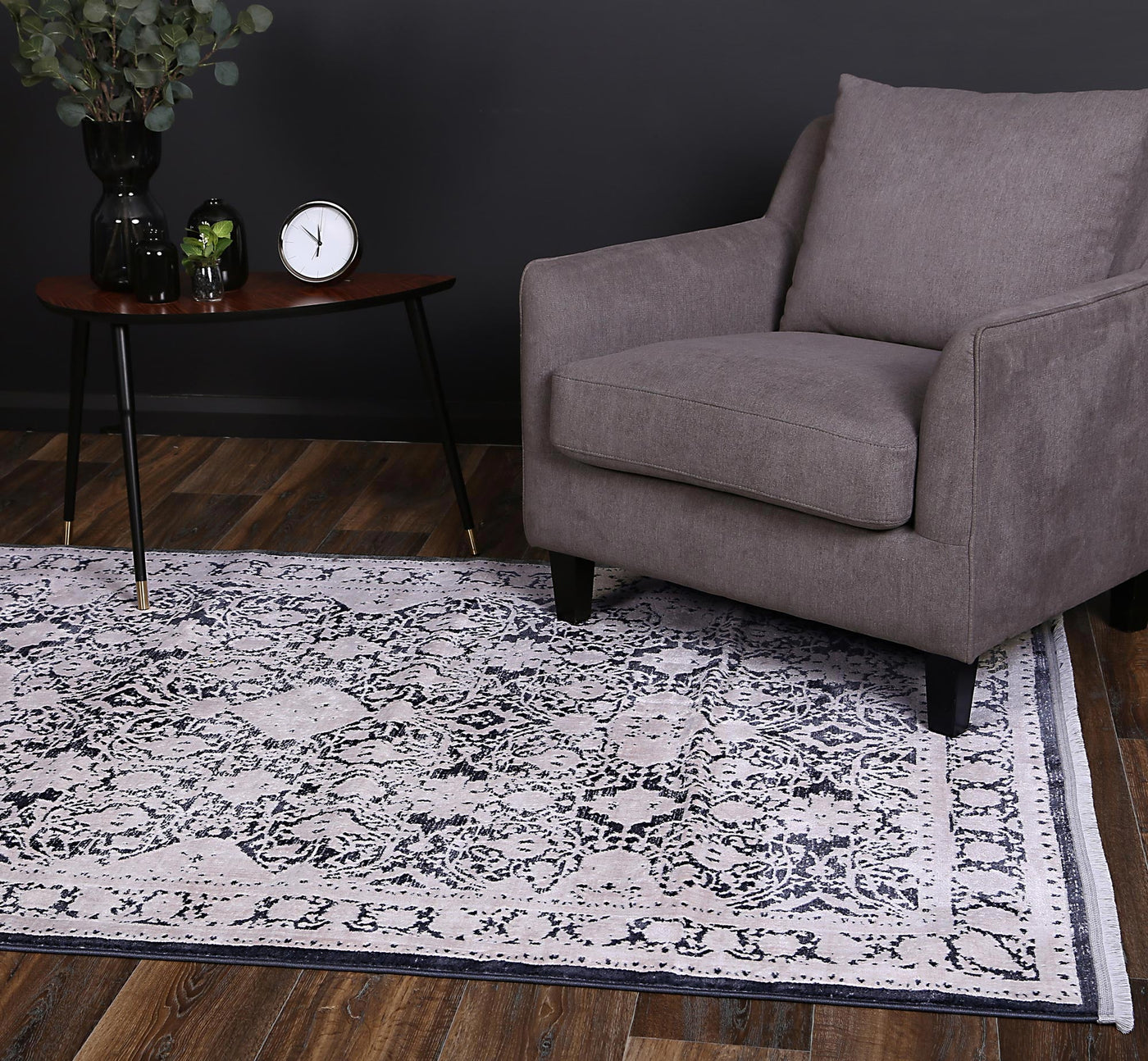 Rapsody Rossini Navy Traditional Rug