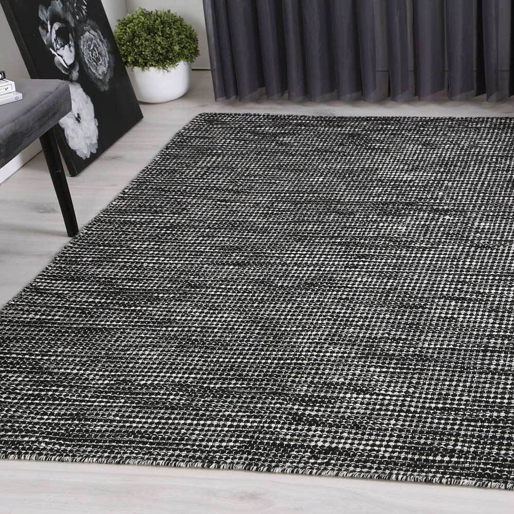 Zenno Black Rug Brand Ventures