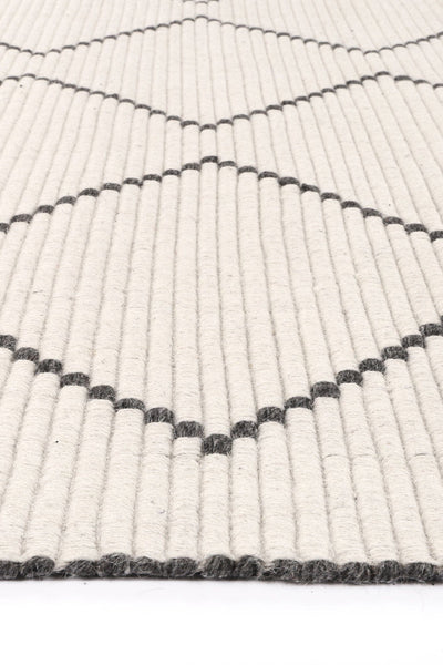 Anjuna Zig-Zag Wool Blend Cream Rug.